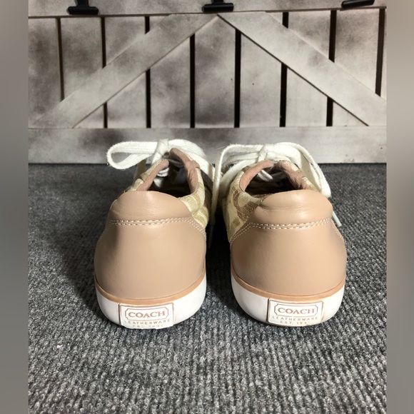 Coach Barrett Sneakers size 6B, gently used a few times - Picture 3 of 7
